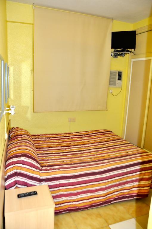 Hostal El Jardin Benidorm Pokoj fotografie