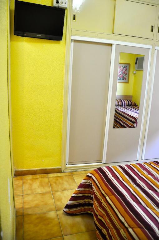 Hostal El Jardin Benidorm Pokoj fotografie