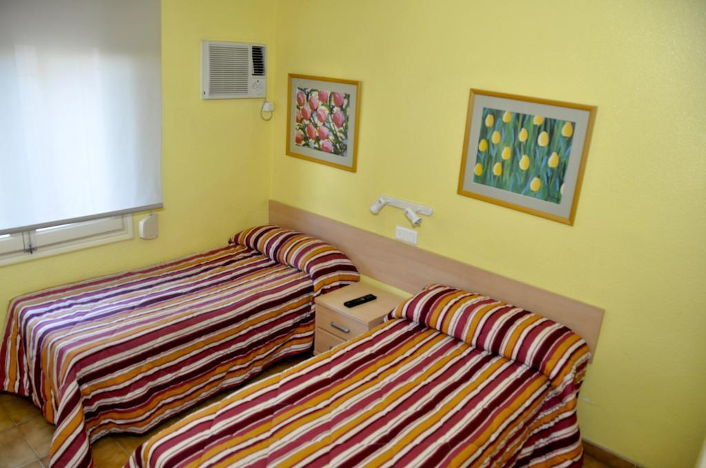 Hostal El Jardin Benidorm Pokoj fotografie